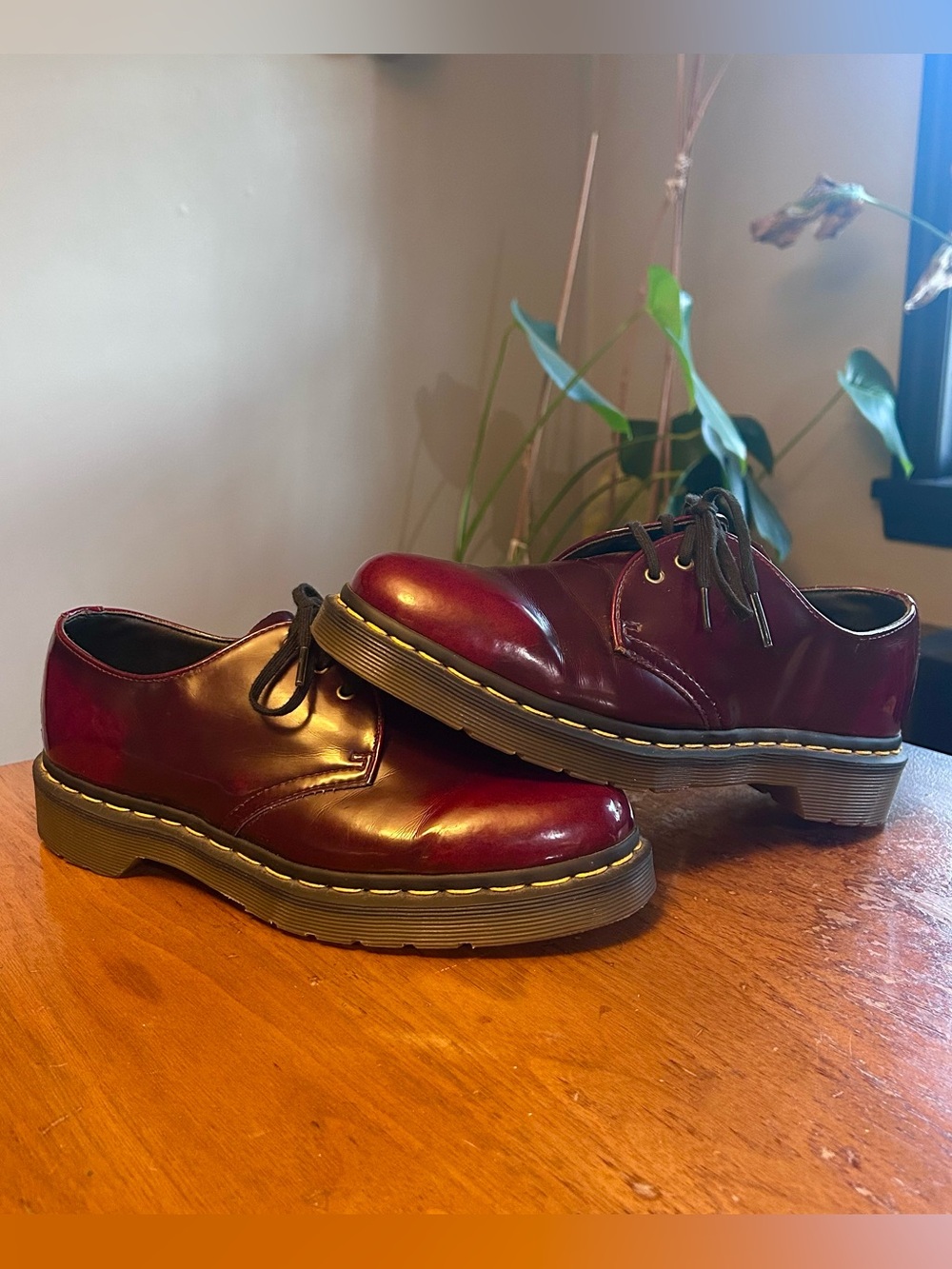 Dr. Doc Martens Oxford 1461 Cherry Red Vegan Smooth Leather Low Top Shoe 7 M 8 W